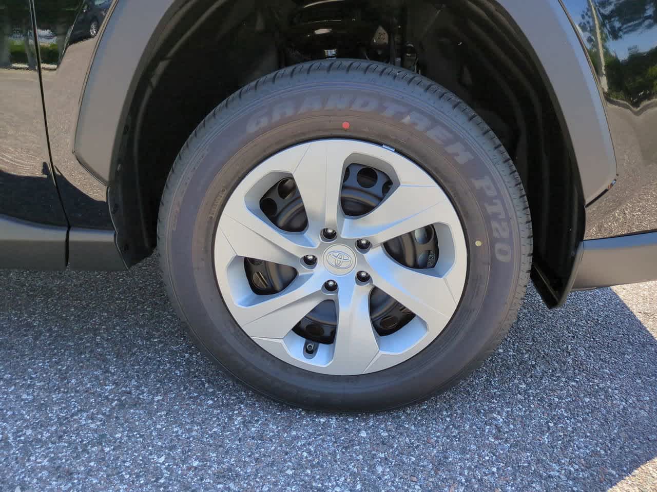 Thumbnail: 2025 Toyota RAV4 - 11