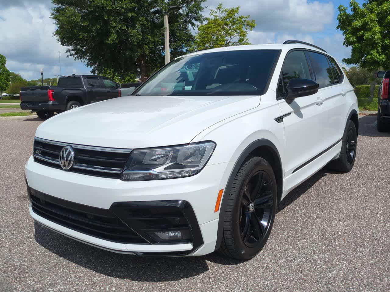 Thumbnail: 2019 Volkswagen Tiguan - 2