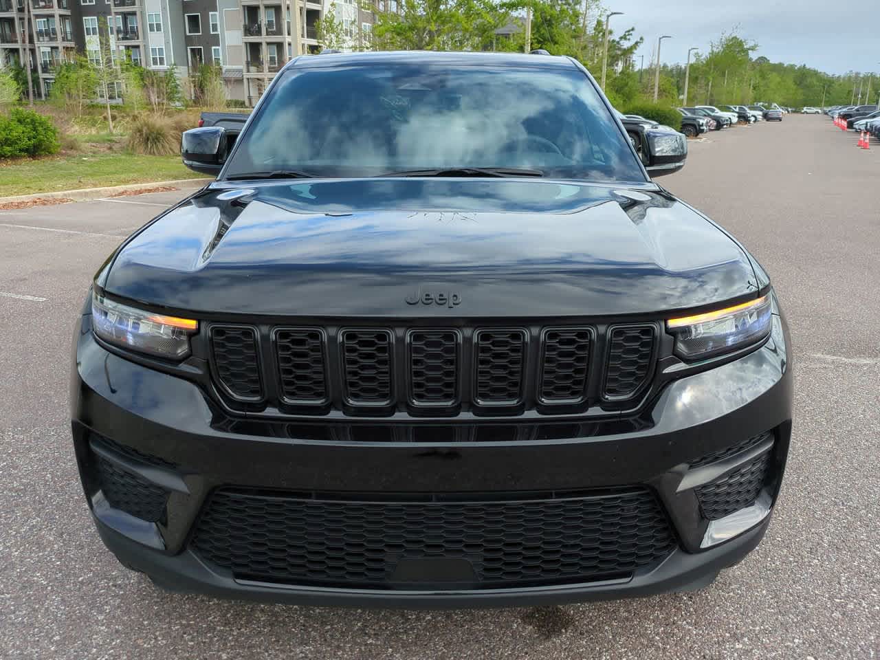 Thumbnail: 2025 Jeep Grand Cherokee - 9