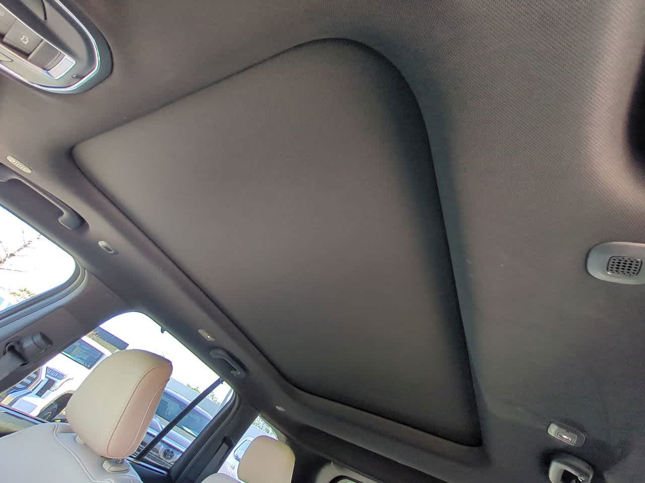 Thumbnail: 2022 Jeep Grand Cherokee - 19