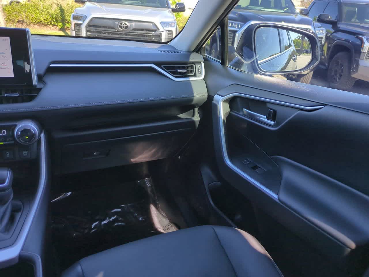 Thumbnail: 2023 Toyota RAV4 - 16