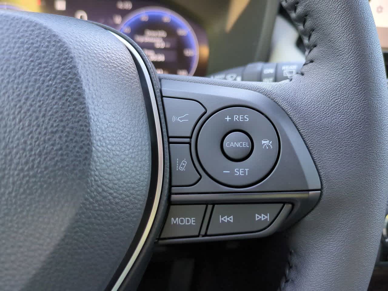 Thumbnail: 2025 Toyota RAV4 - 24