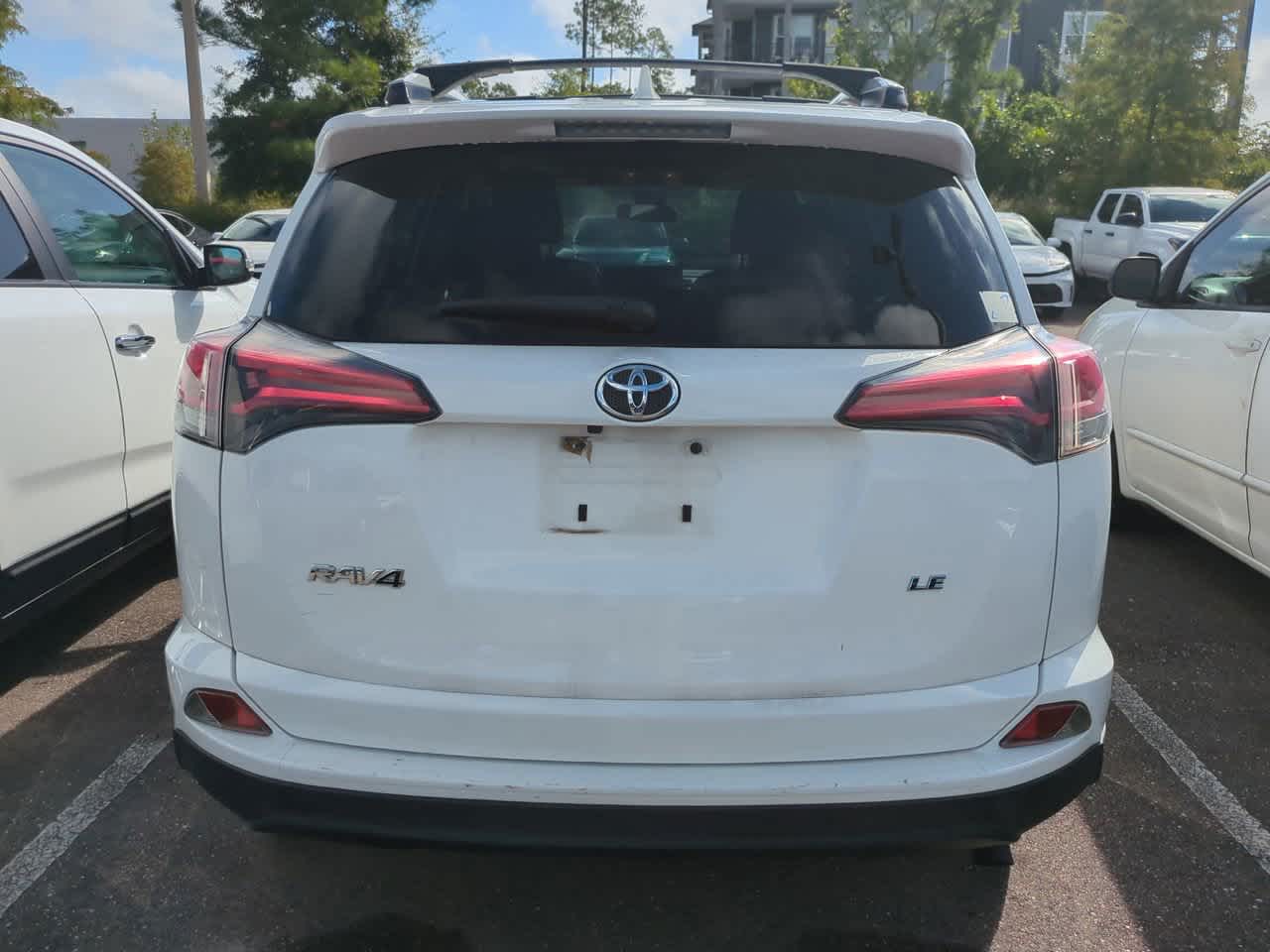 Thumbnail: 2018 Toyota RAV4 - 4