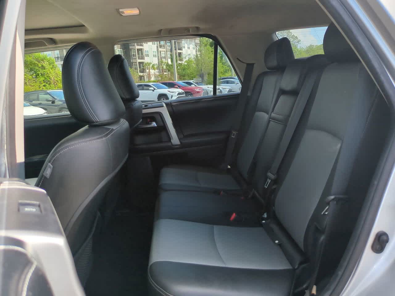 Thumbnail: 2014 Toyota 4Runner - 13