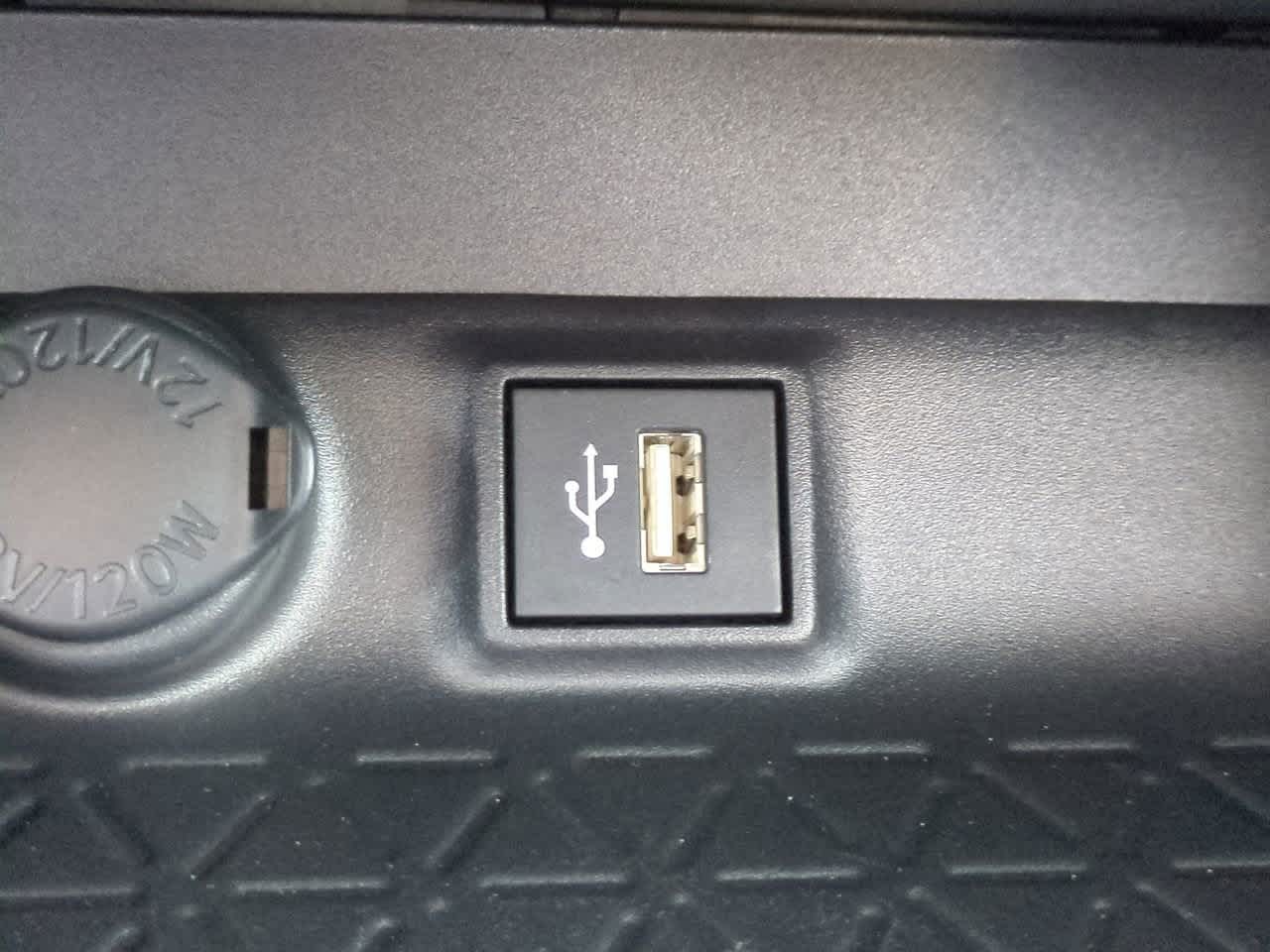 Thumbnail: 2025 Toyota RAV4 - 21