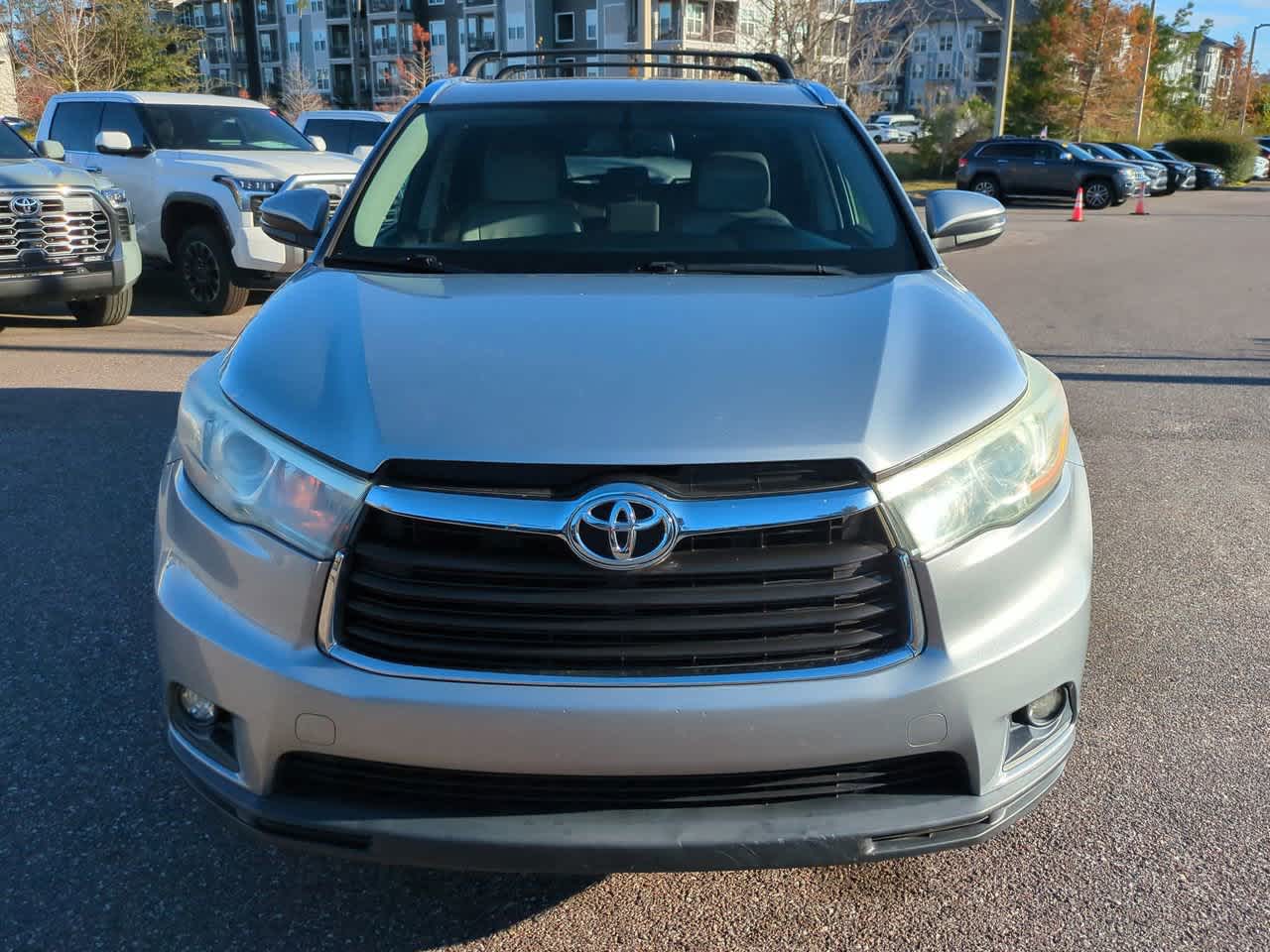 Thumbnail: 2015 Toyota Highlander - 9