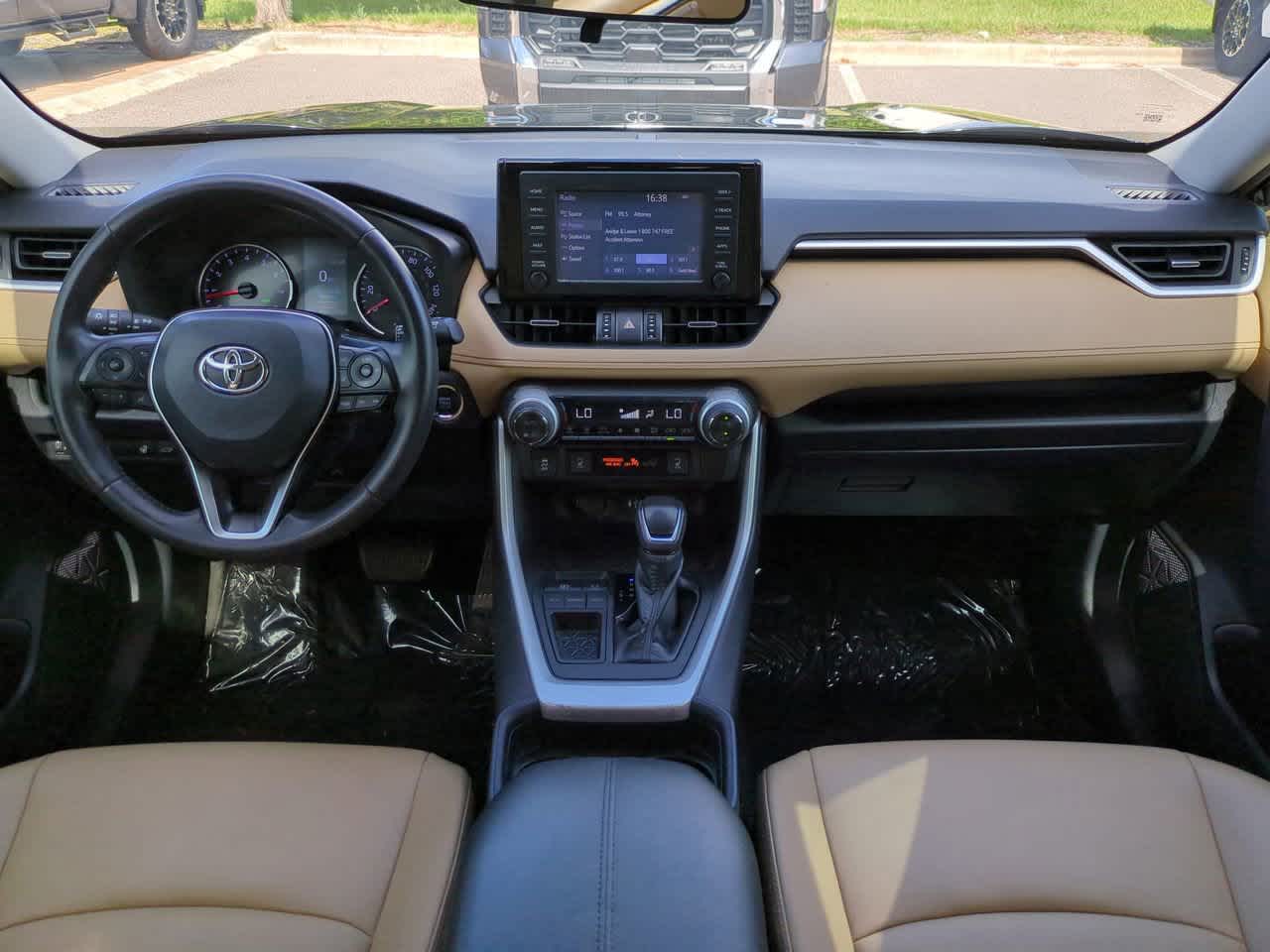 Thumbnail: 2019 Toyota RAV4 - 14