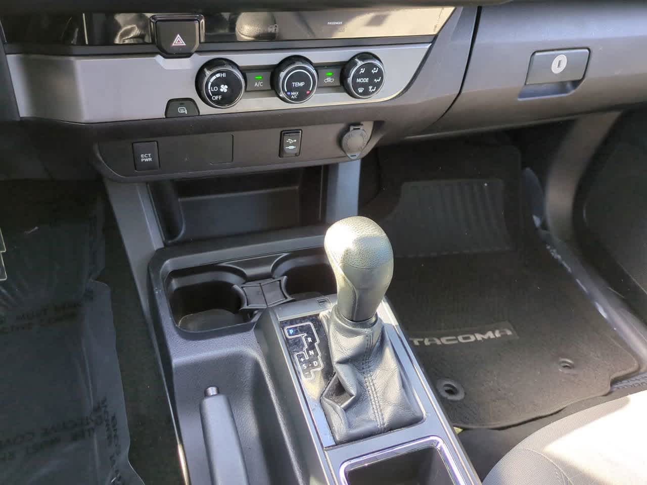 Thumbnail: 2017 Toyota Tacoma - 17