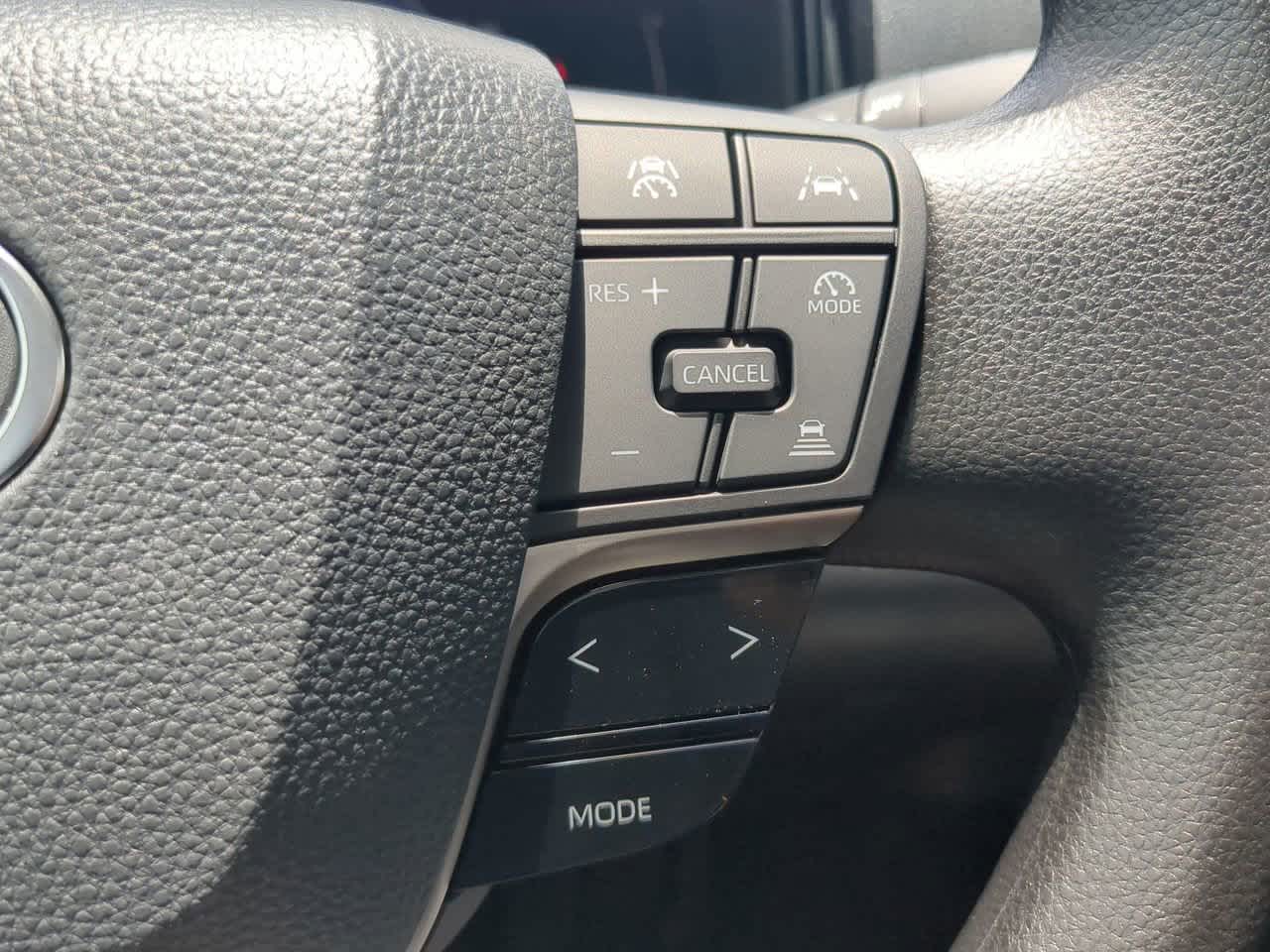 2025 Toyota Camry LE 24