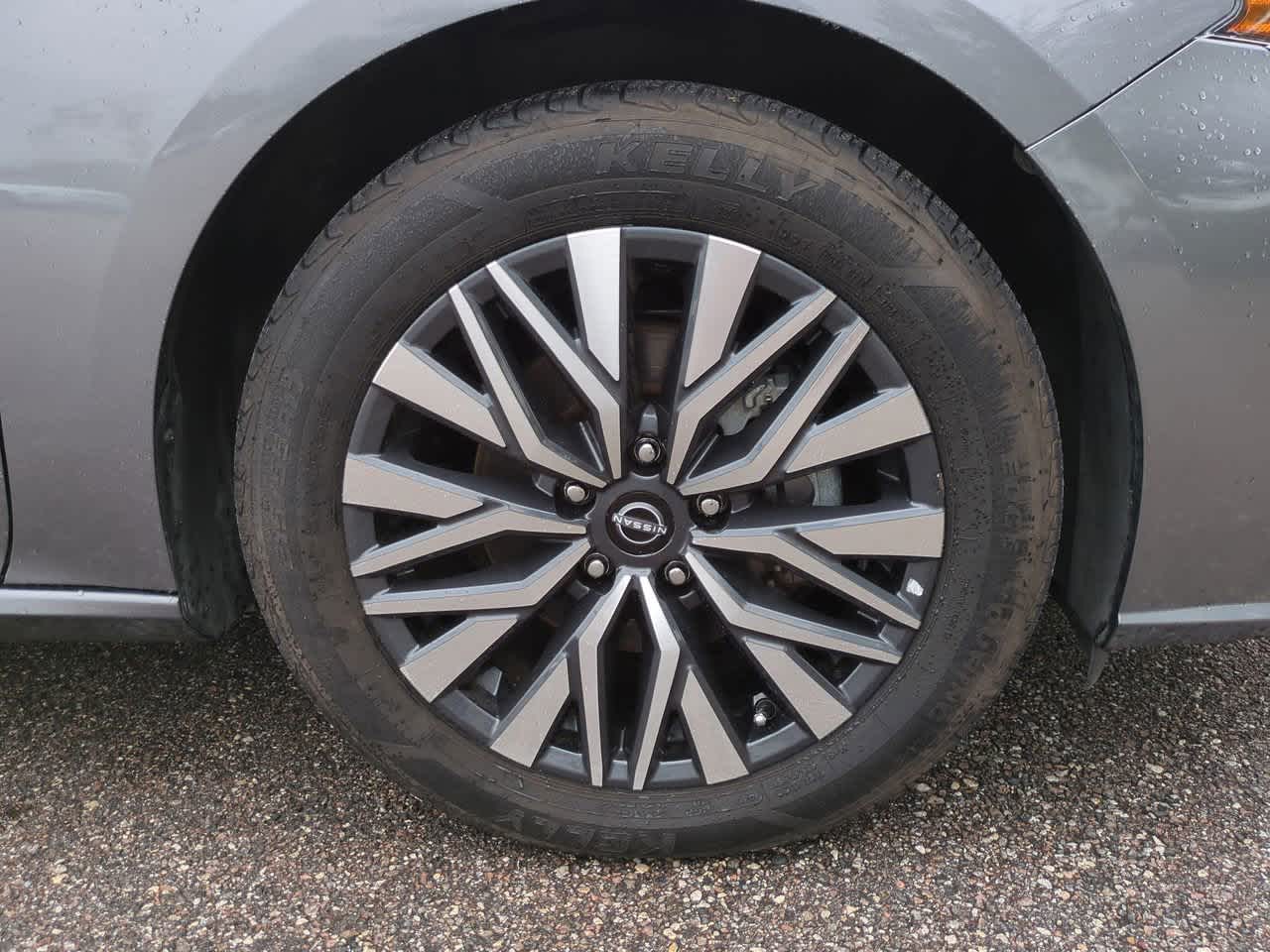 Thumbnail: 2024 Nissan Altima - 11