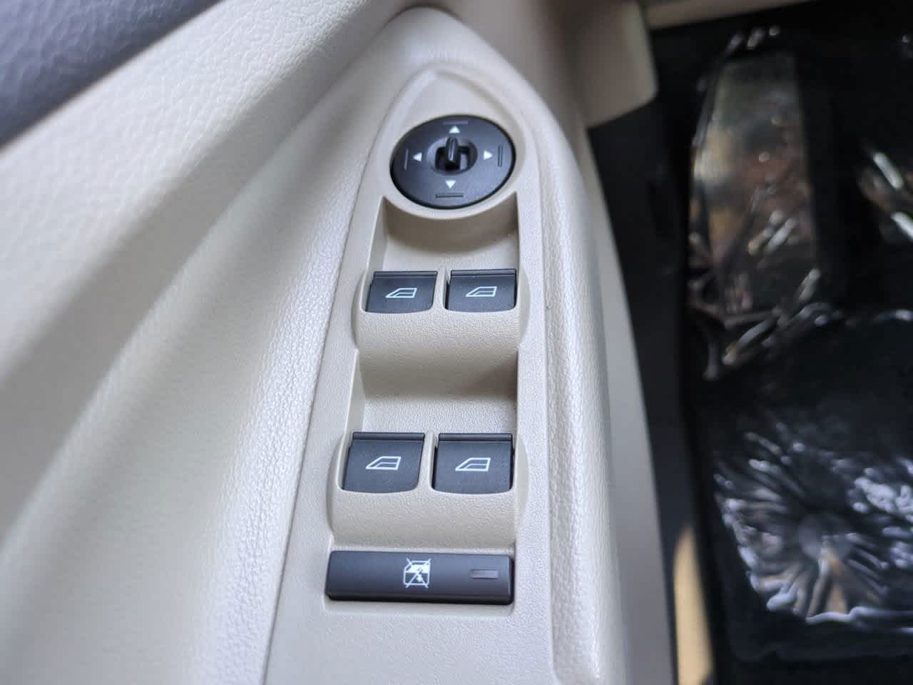 Thumbnail: 2018 Ford Escape - 22