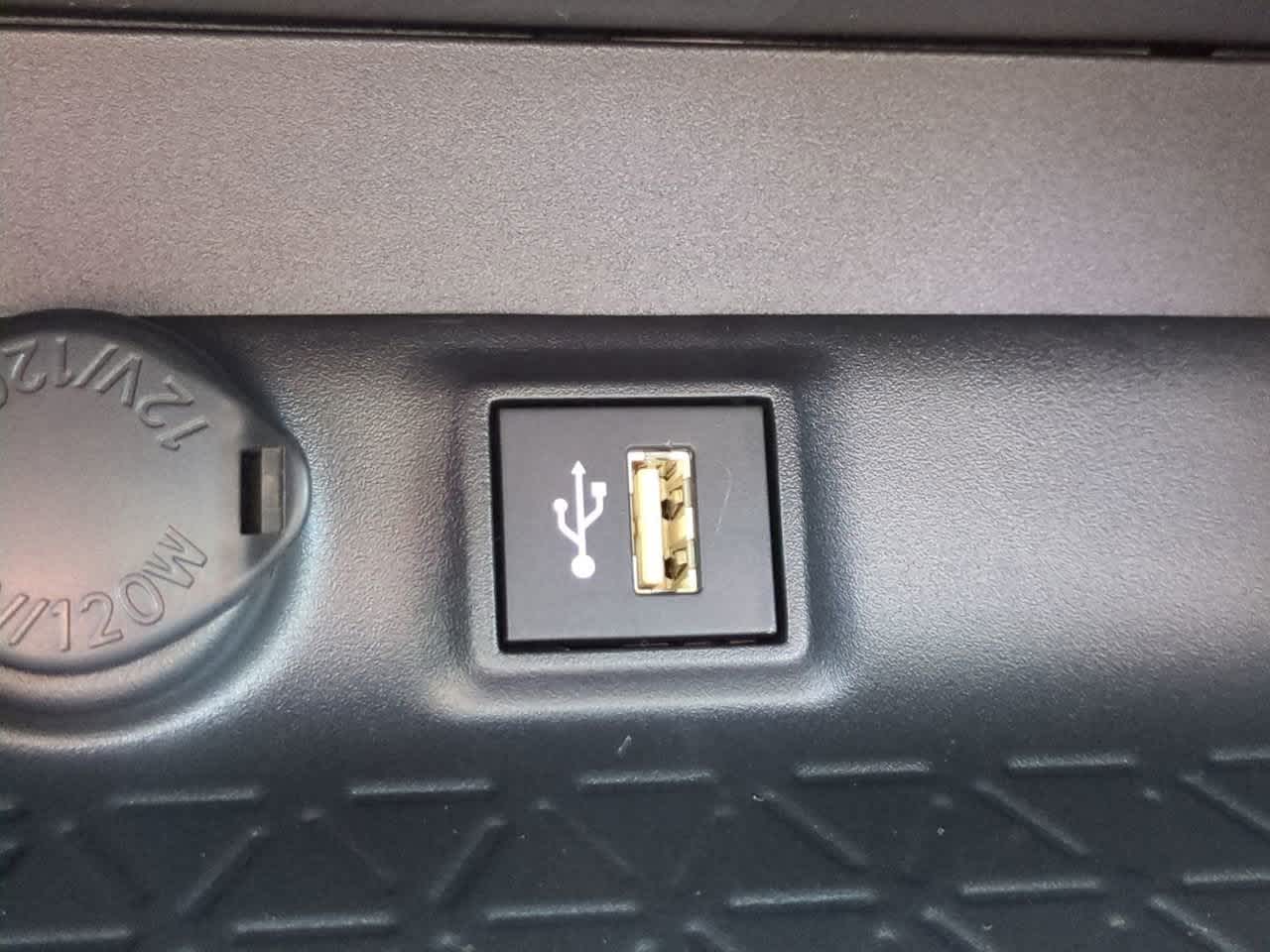 Thumbnail: 2025 Toyota RAV4 - 21