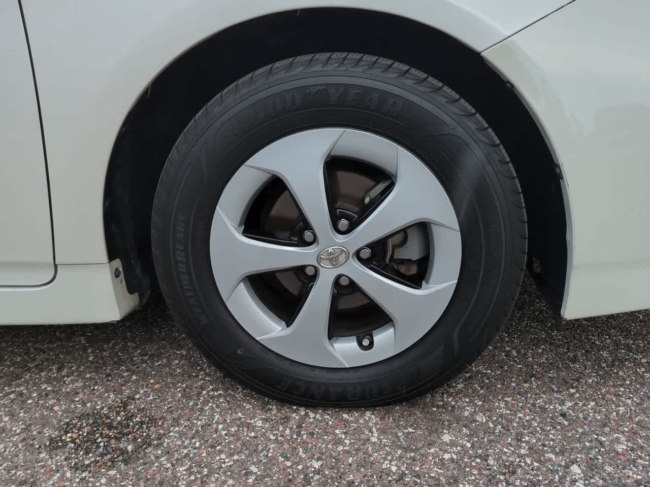 Thumbnail: 2014 Toyota Prius - 10