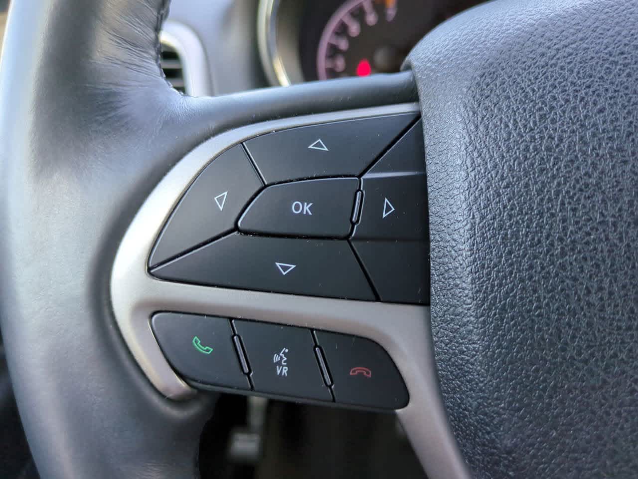 Thumbnail: 2018 Jeep Grand Cherokee - 24