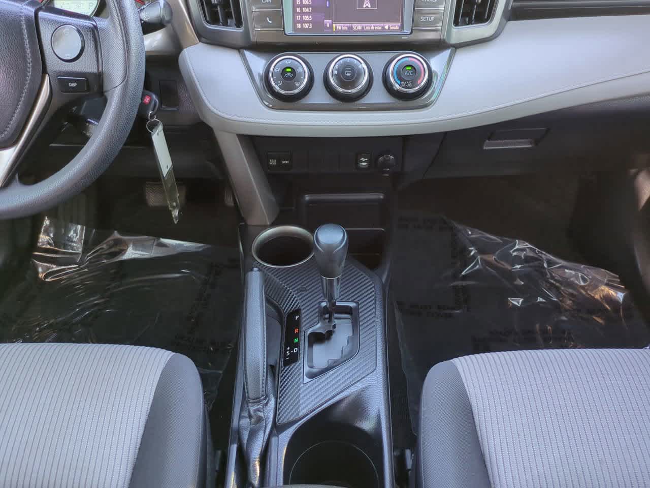 Thumbnail: 2015 Toyota RAV4 - 18