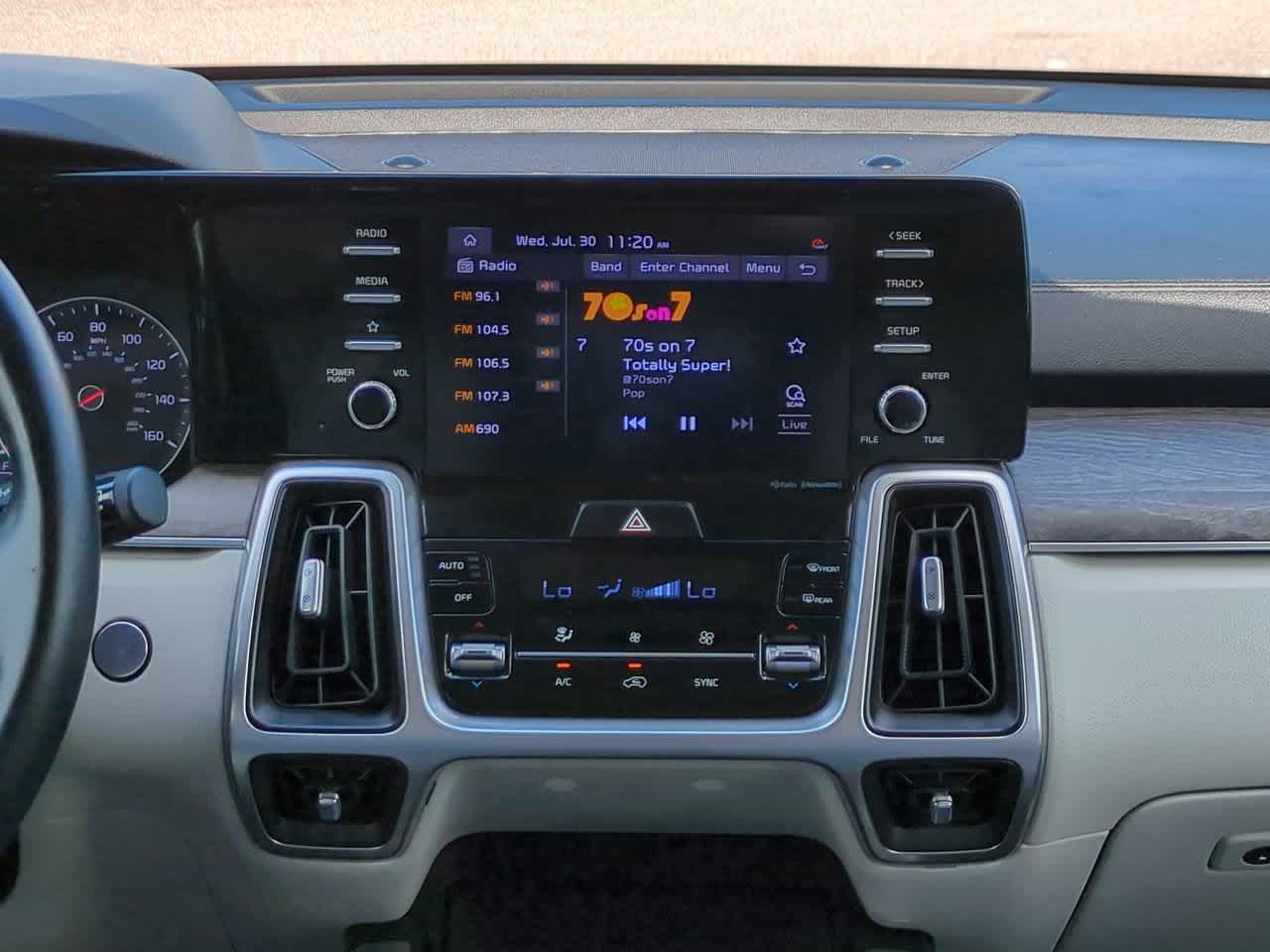 Thumbnail: 2021 Kia Sorento - 18