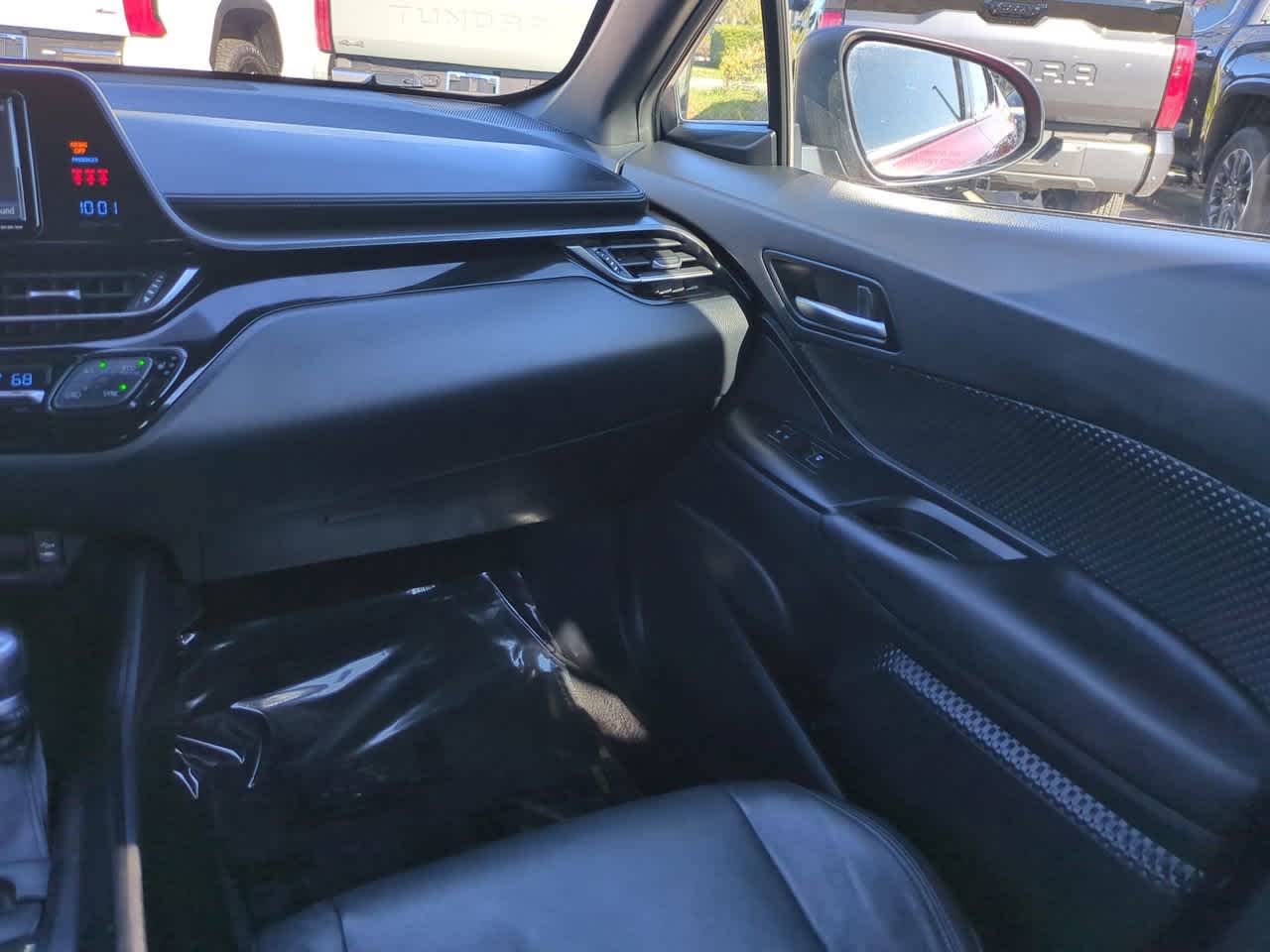 Thumbnail: 2018 Toyota C-HR - 16