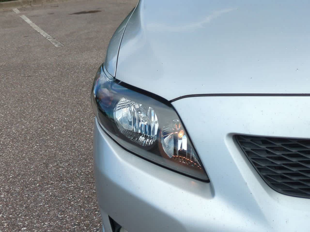 Thumbnail: 2010 Toyota Corolla - 10