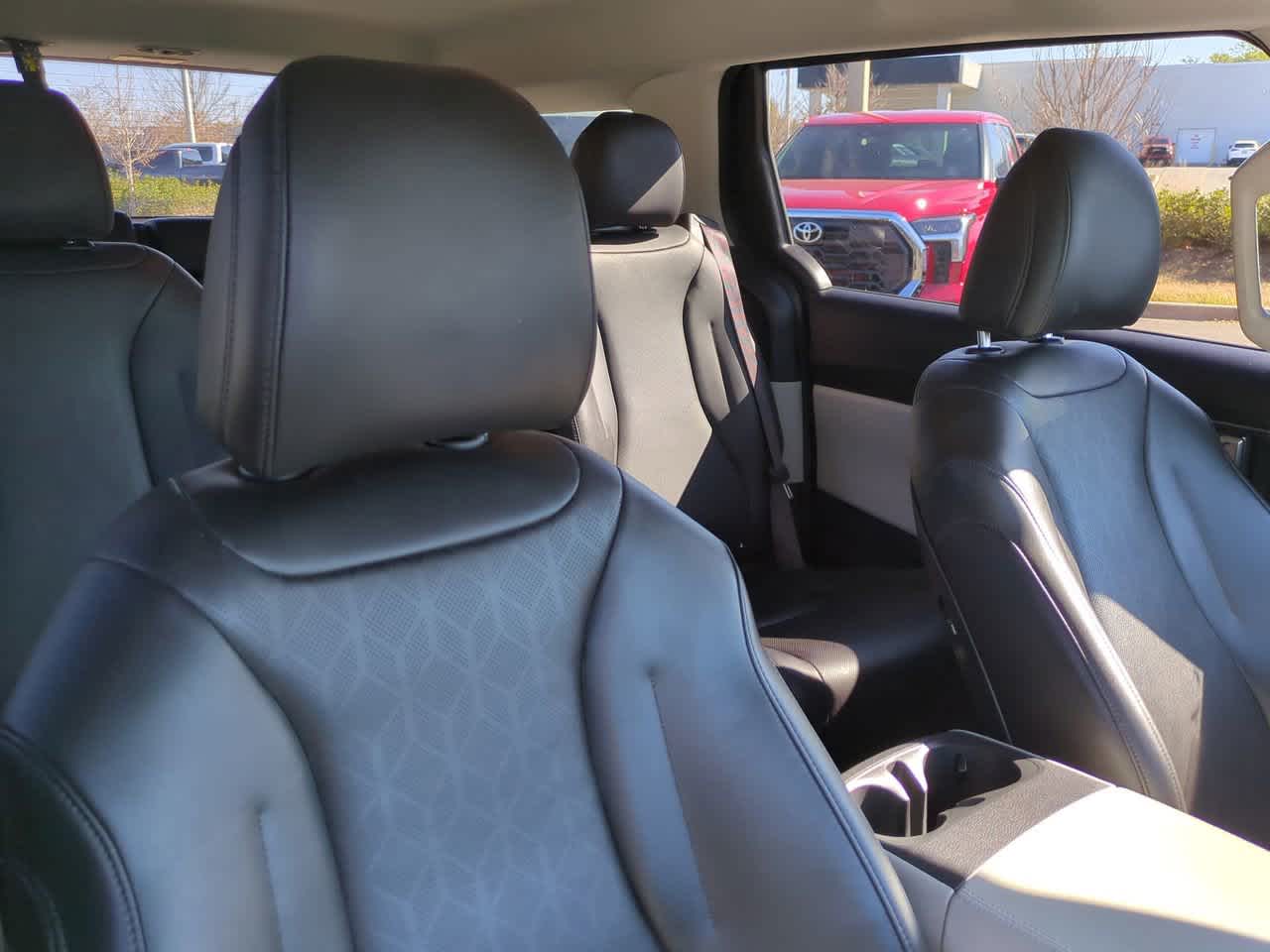 Thumbnail: 2024 Kia Carnival - 7