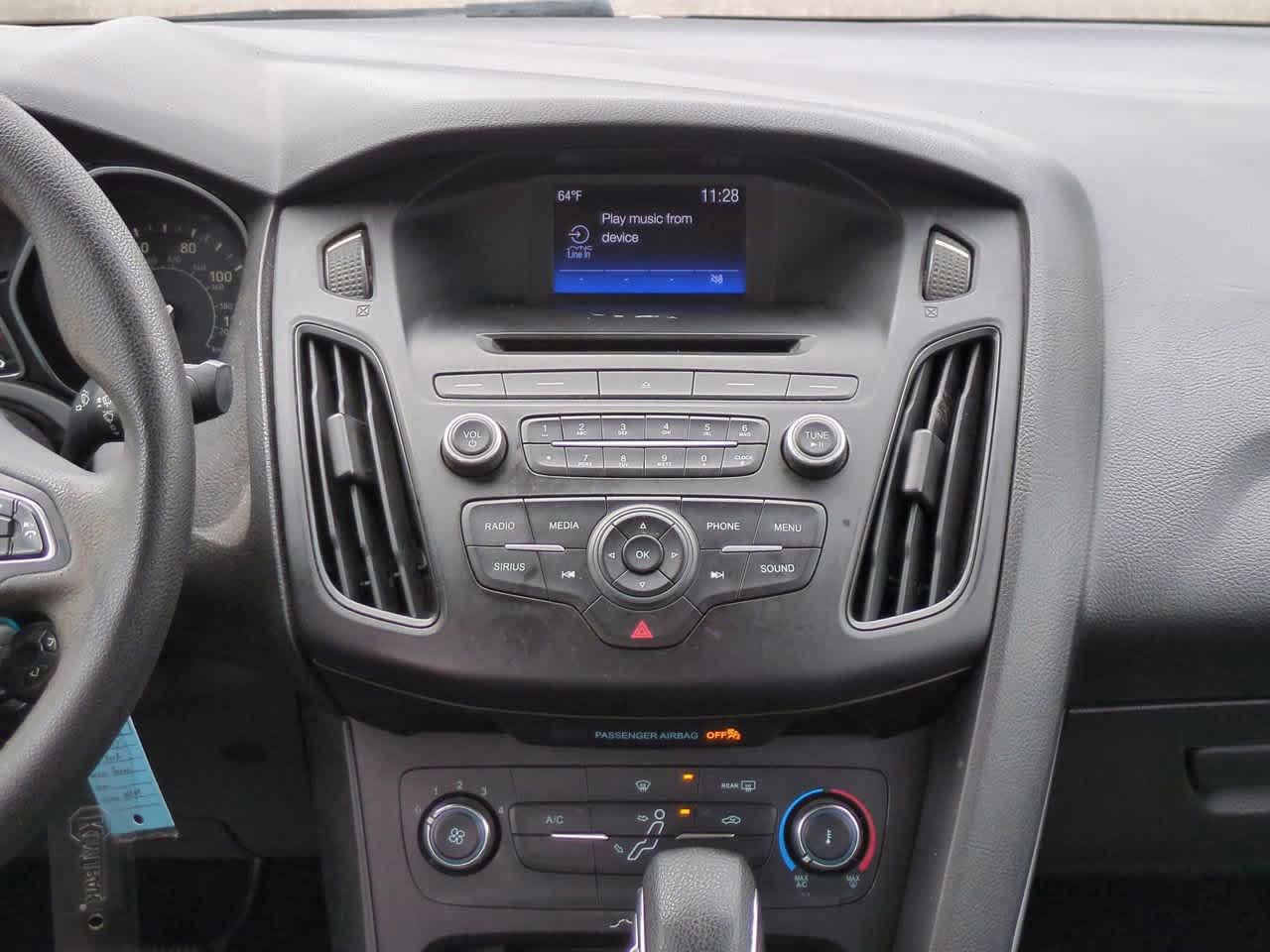 Thumbnail: 2017 Ford Focus - 17