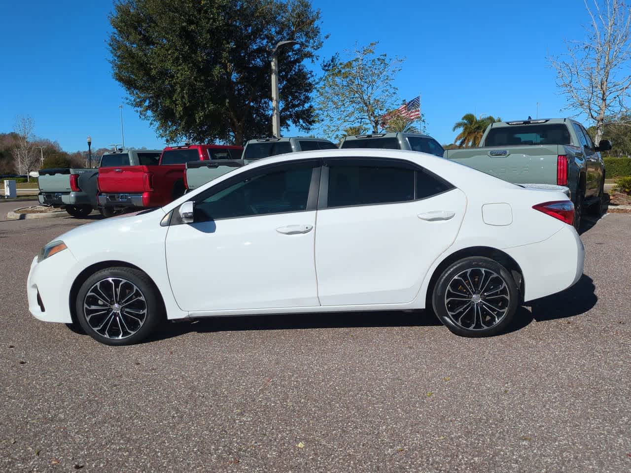 Thumbnail: 2016 Toyota Corolla - 3