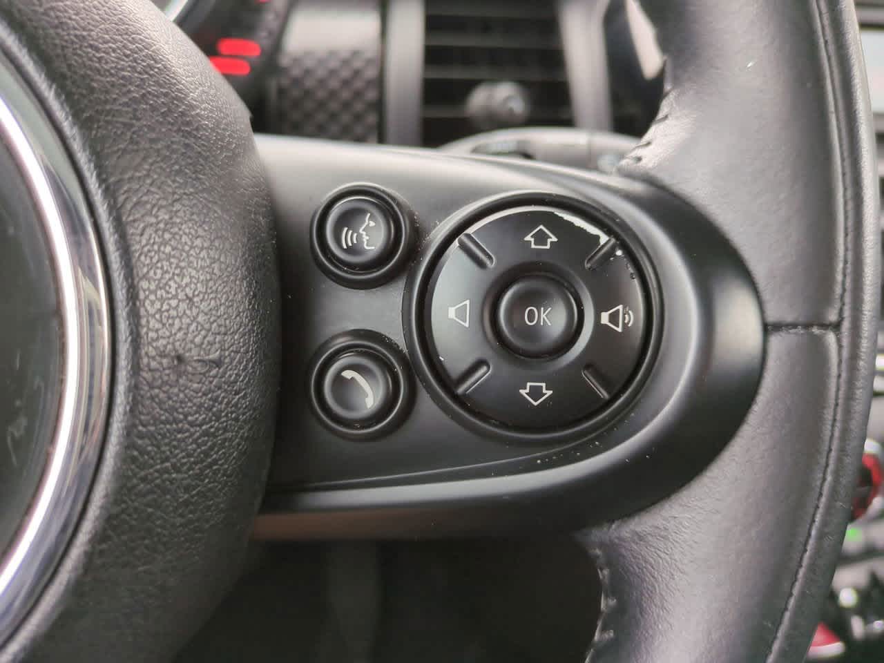 Thumbnail: 2015 MINI Cooper Hardtop - 21