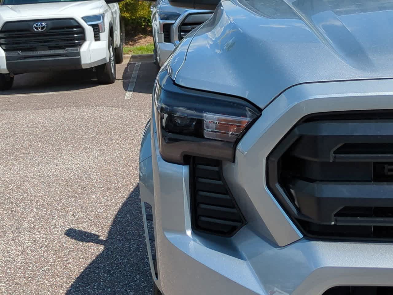 Thumbnail: 2025 Toyota Tacoma - 10