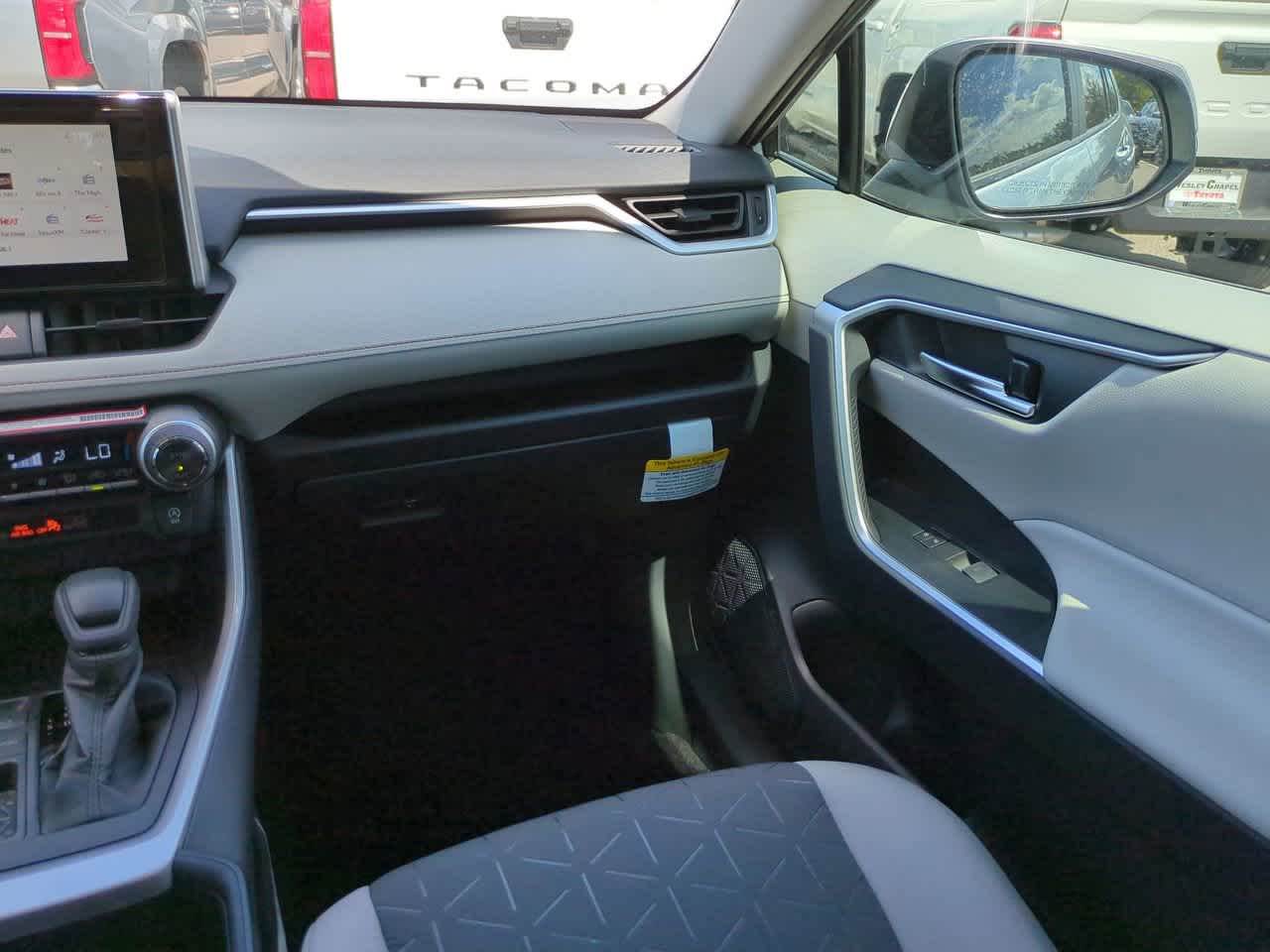 Thumbnail: 2025 Toyota RAV4 - 16