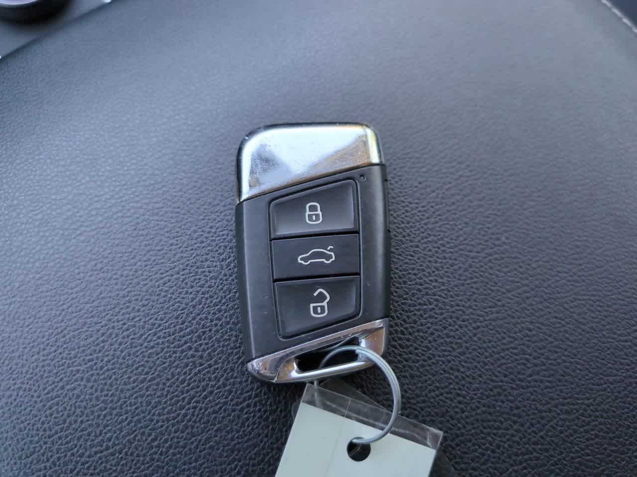 Thumbnail: 2022 Volkswagen Atlas - 28