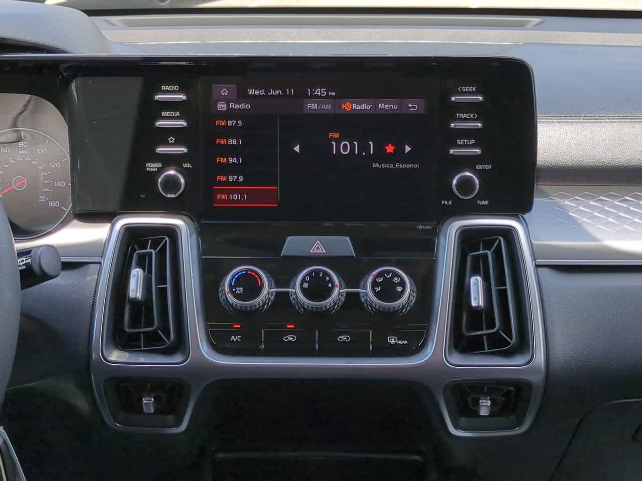 2023 Kia Sorento LX 18