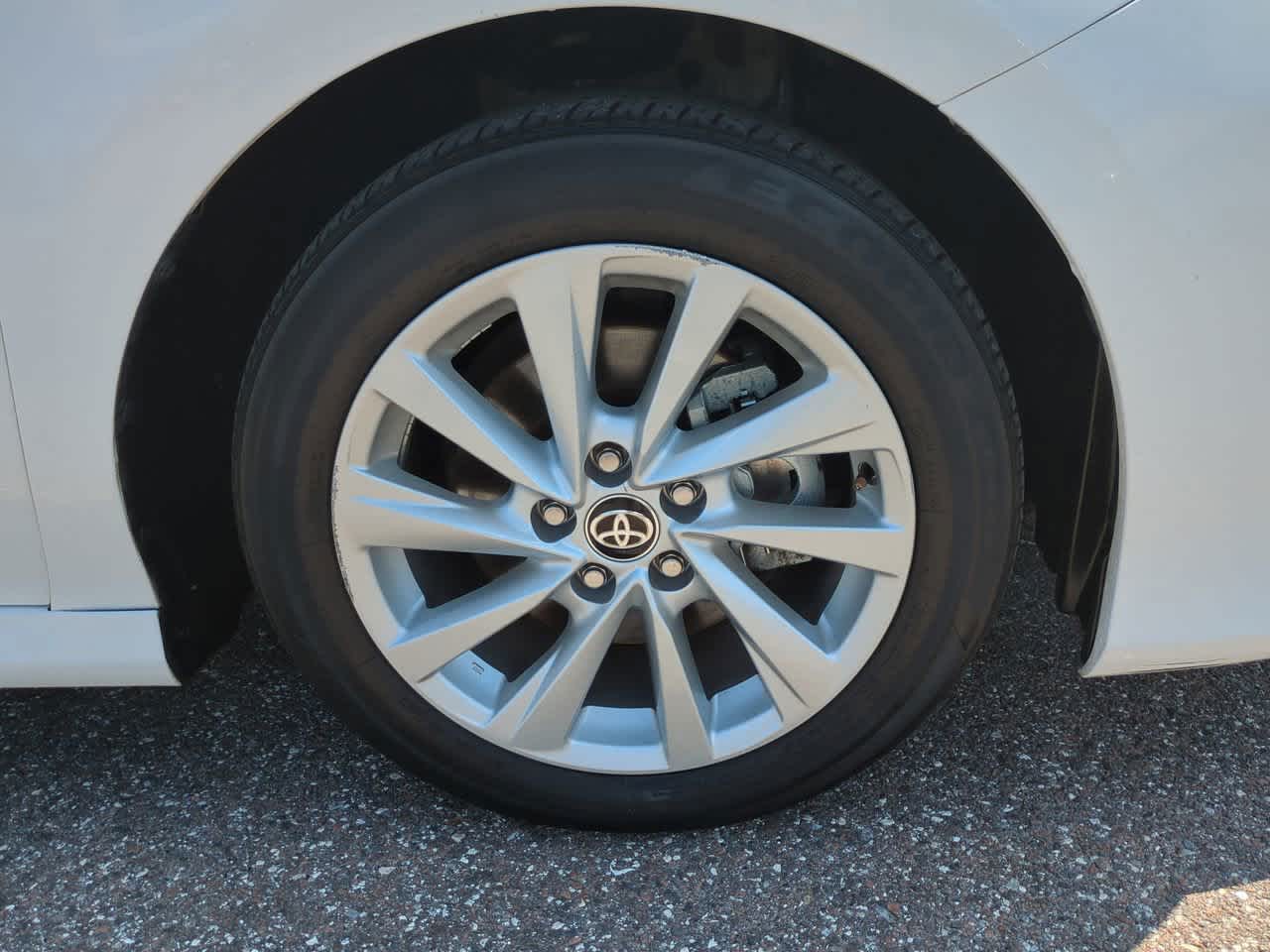 Thumbnail: 2024 Toyota Camry - 11