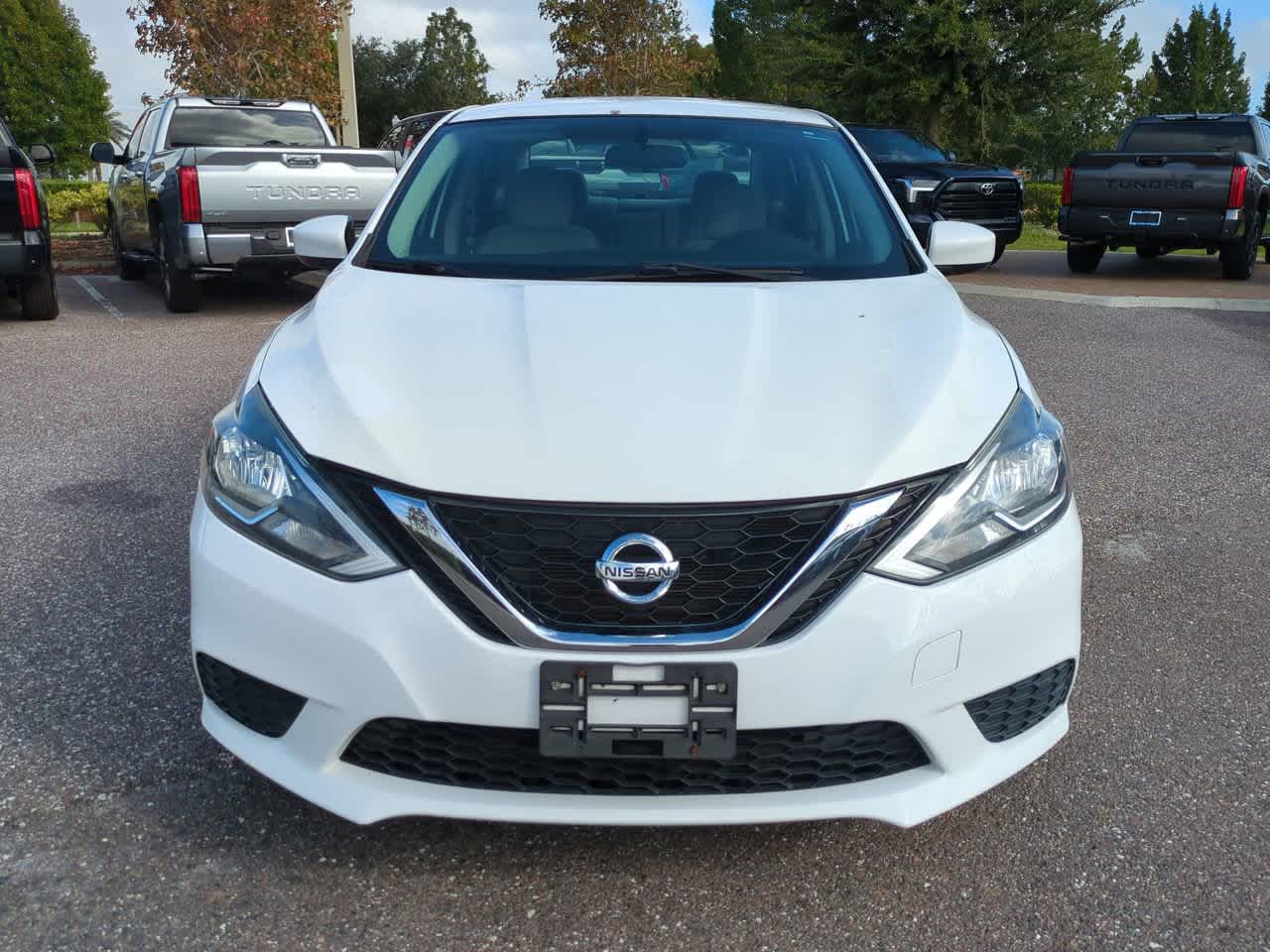 Thumbnail: 2016 Nissan Sentra - 9