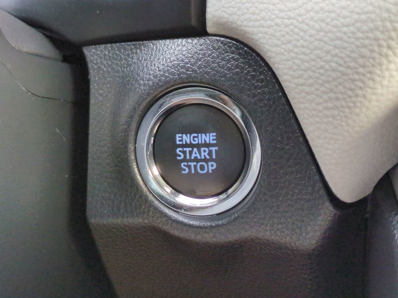 Thumbnail: 2022 Toyota RAV4 - 26