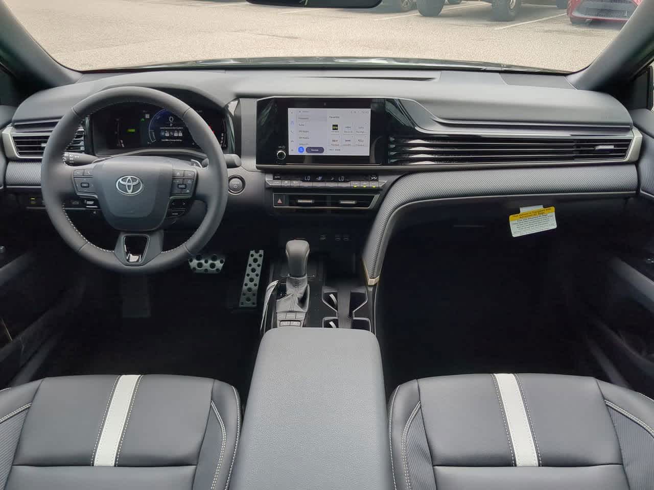 2025 Toyota Camry SE 14