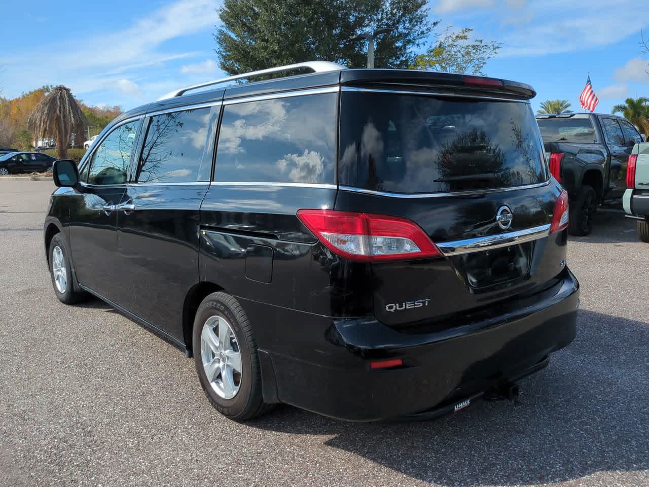 Thumbnail: 2015 Nissan Quest - 4