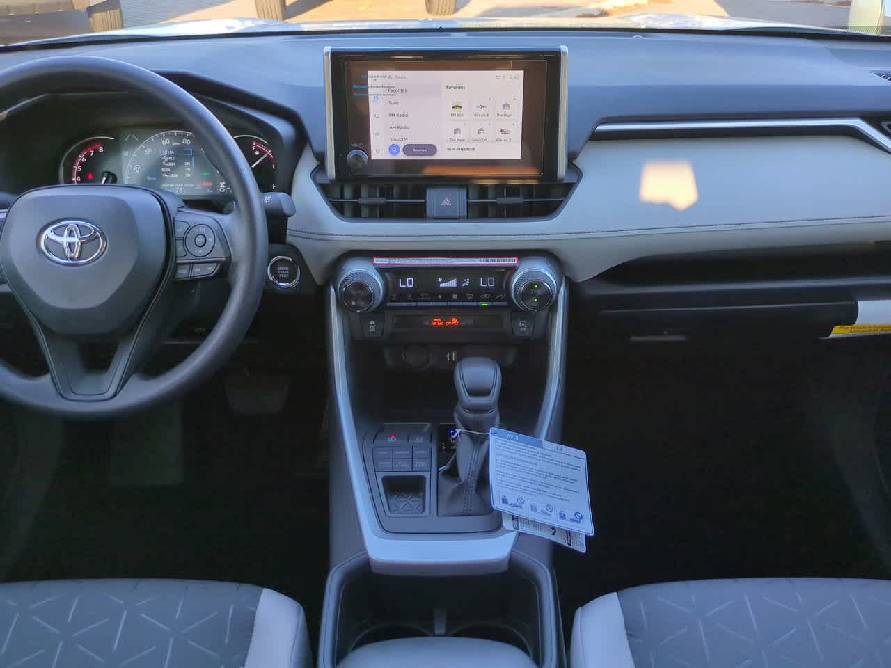 Thumbnail: 2025 Toyota RAV4 - 17