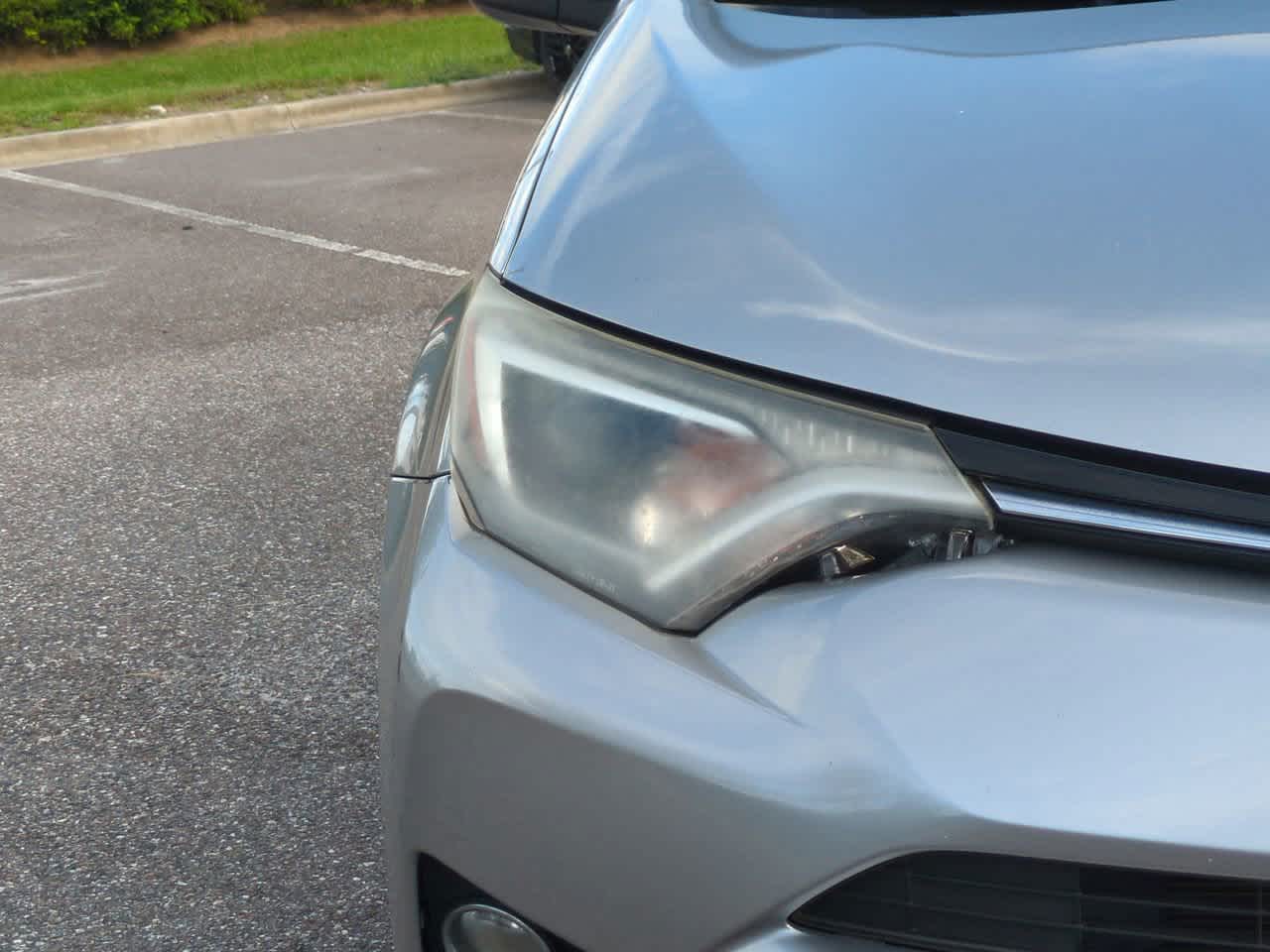 Thumbnail: 2016 Toyota RAV4 - 10