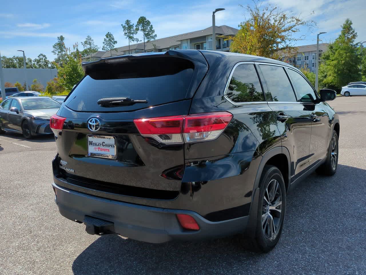Thumbnail: 2019 Toyota Highlander - 6