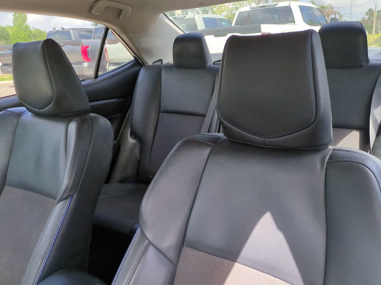 Thumbnail: 2018 Toyota Corolla - 8