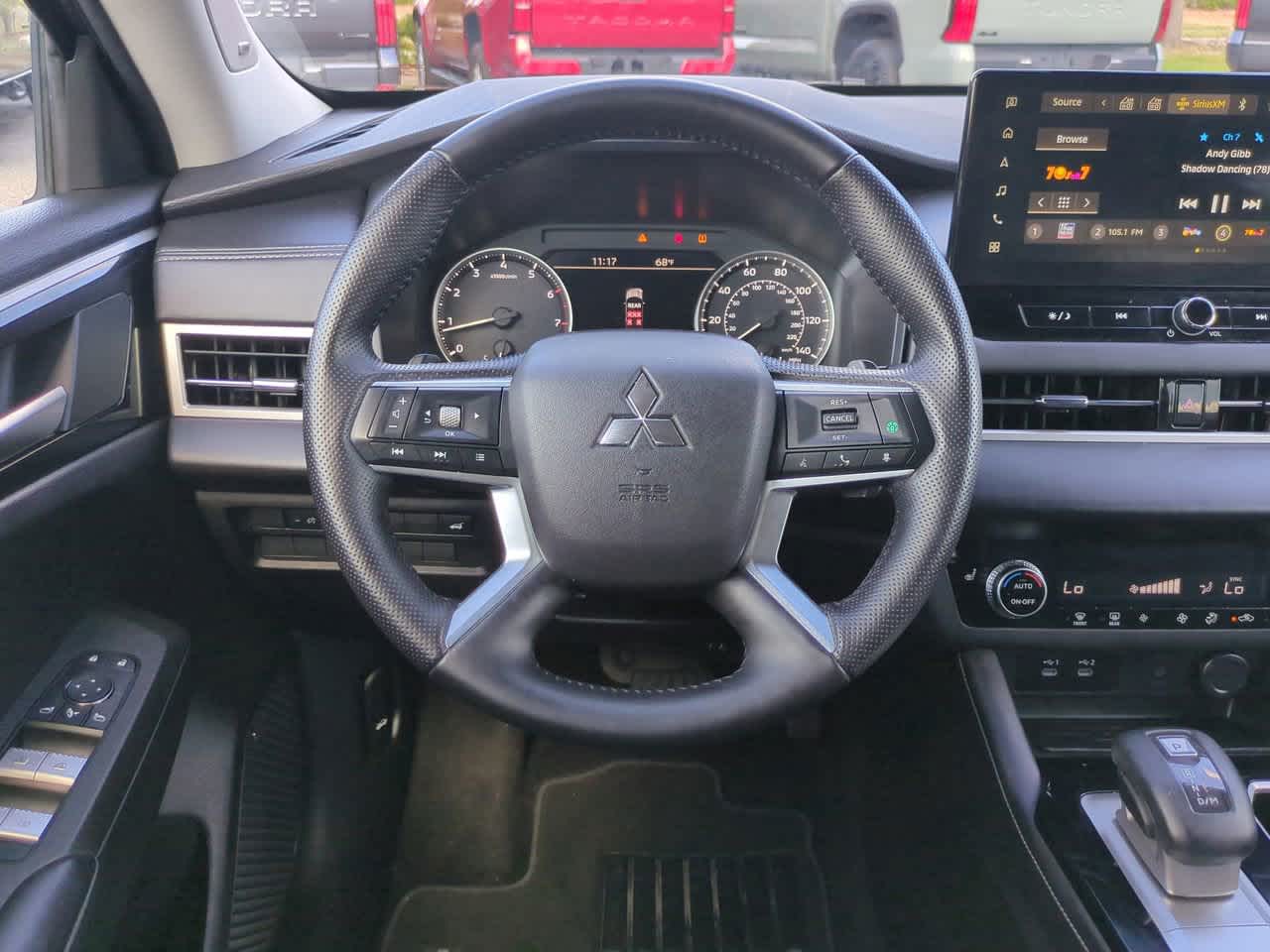 Thumbnail: 2025 Mitsubishi Outlander - 16