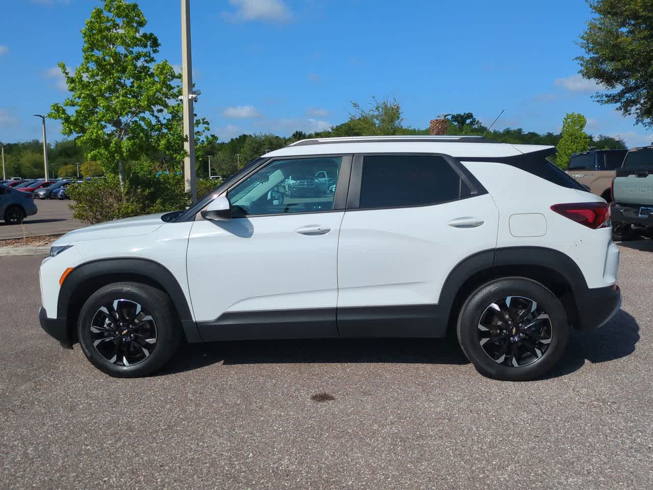 Thumbnail: 2022 Chevrolet TrailBlazer - 3