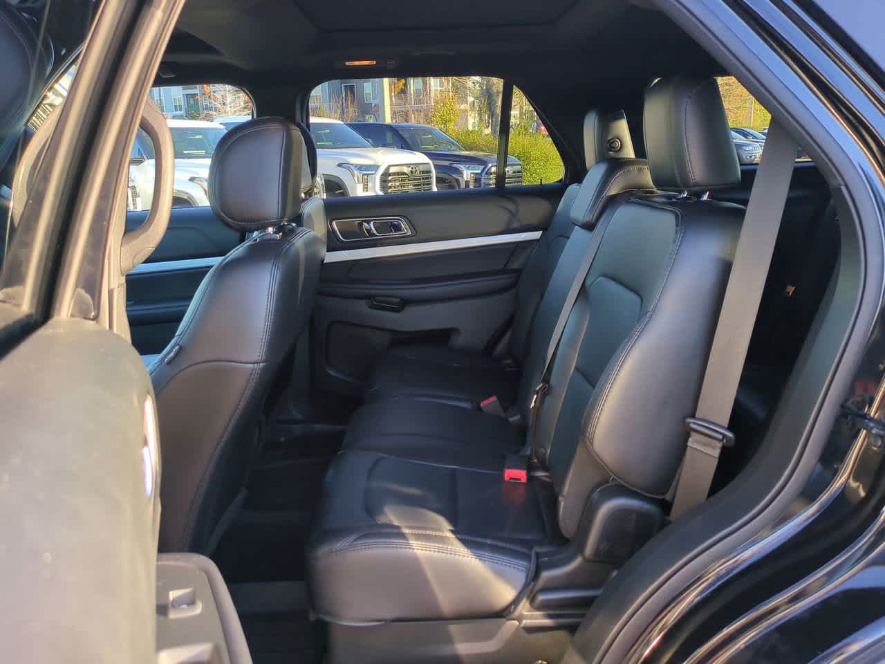 Thumbnail: 2017 Ford Explorer - 14