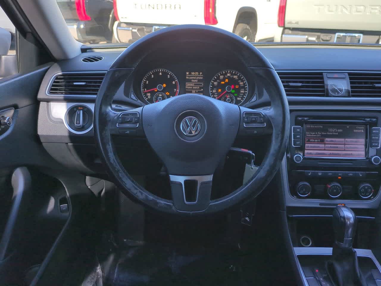 Thumbnail: 2013 Volkswagen Passat - 15