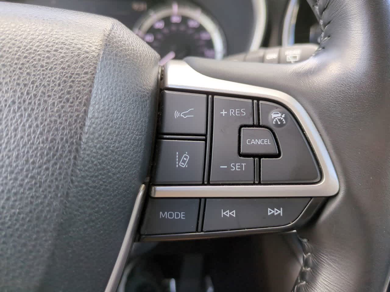 Thumbnail: 2024 Toyota Highlander - 25