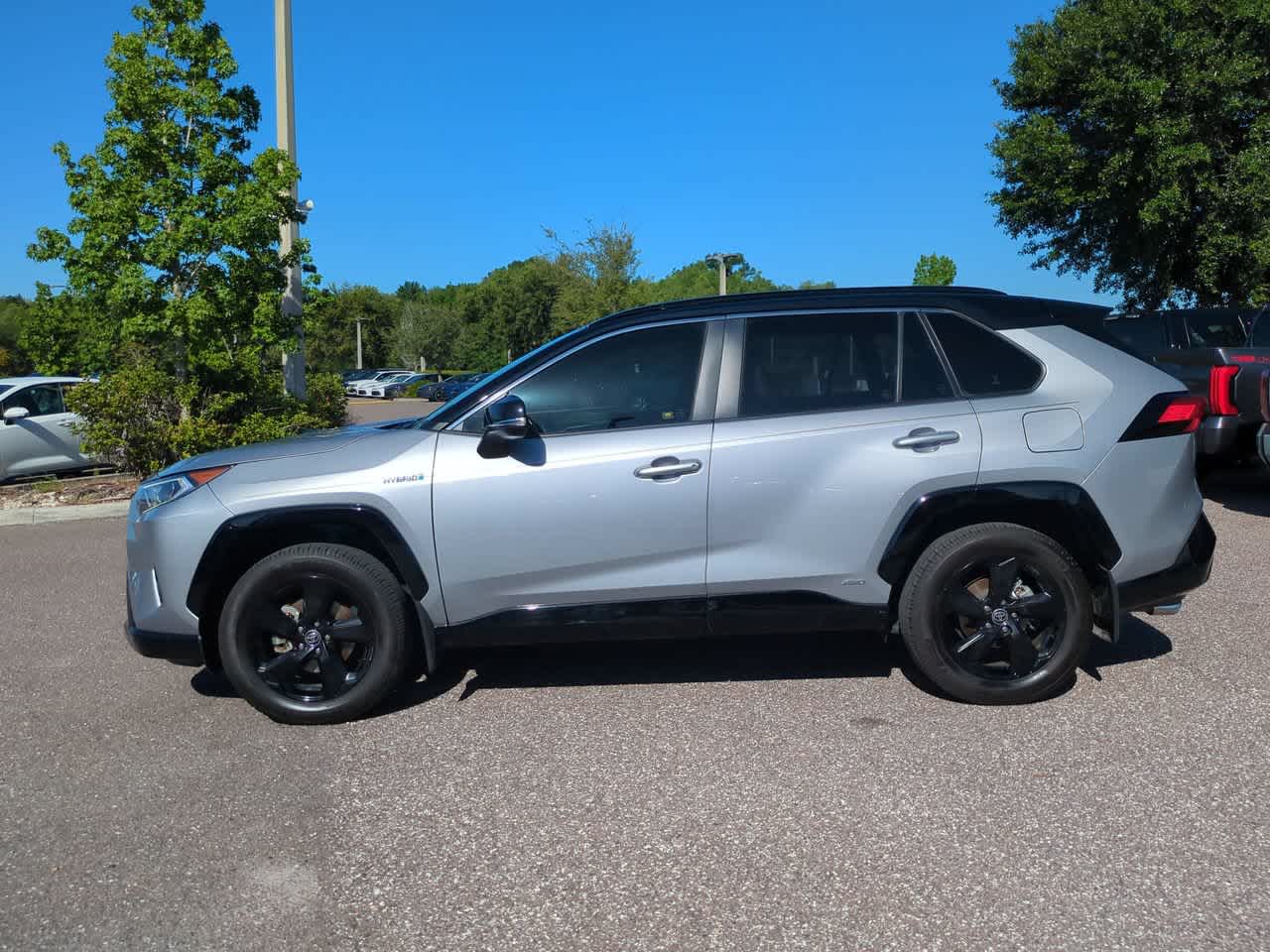 Thumbnail: 2020 Toyota RAV4 - 3