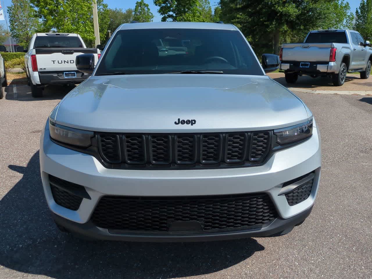 Thumbnail: 2025 Jeep Grand Cherokee - 9