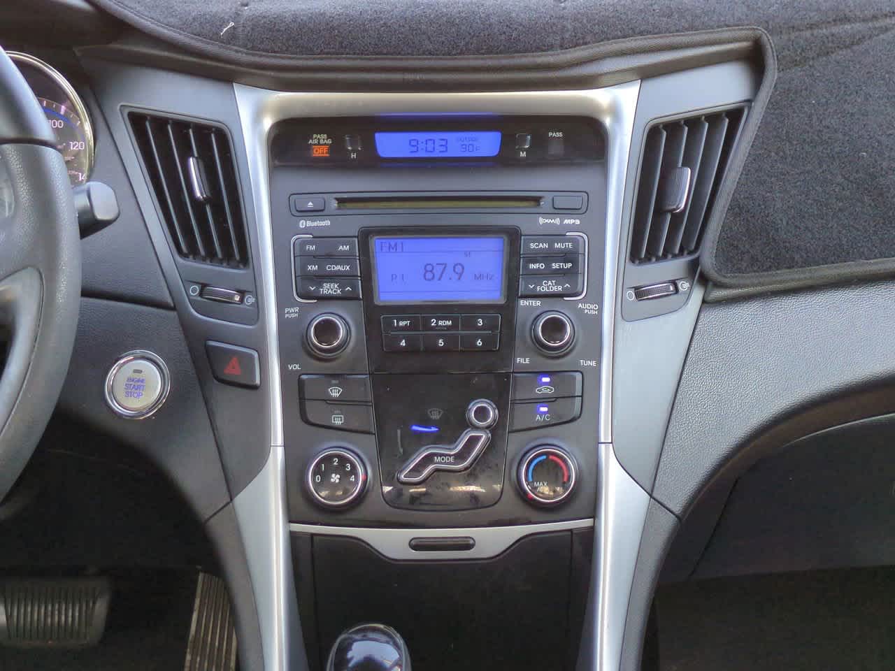 Thumbnail: 2011 Hyundai Sonata - 17