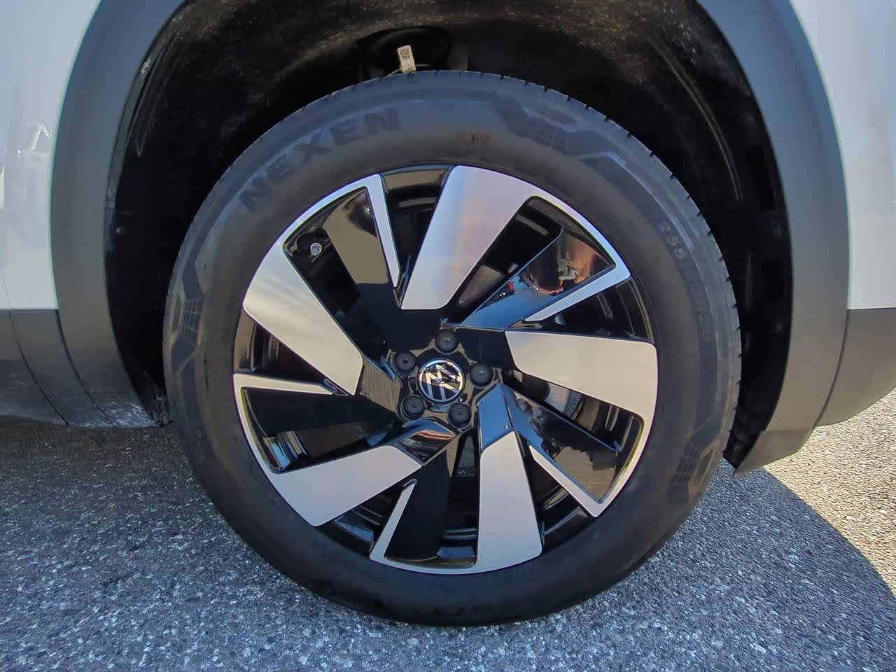 Thumbnail: 2025 Volkswagen Atlas - 11