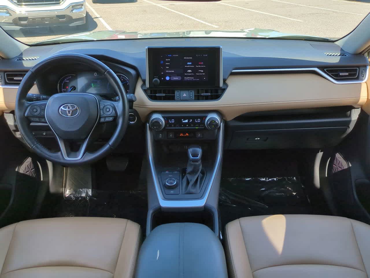 Thumbnail: 2023 Toyota RAV4 - 14