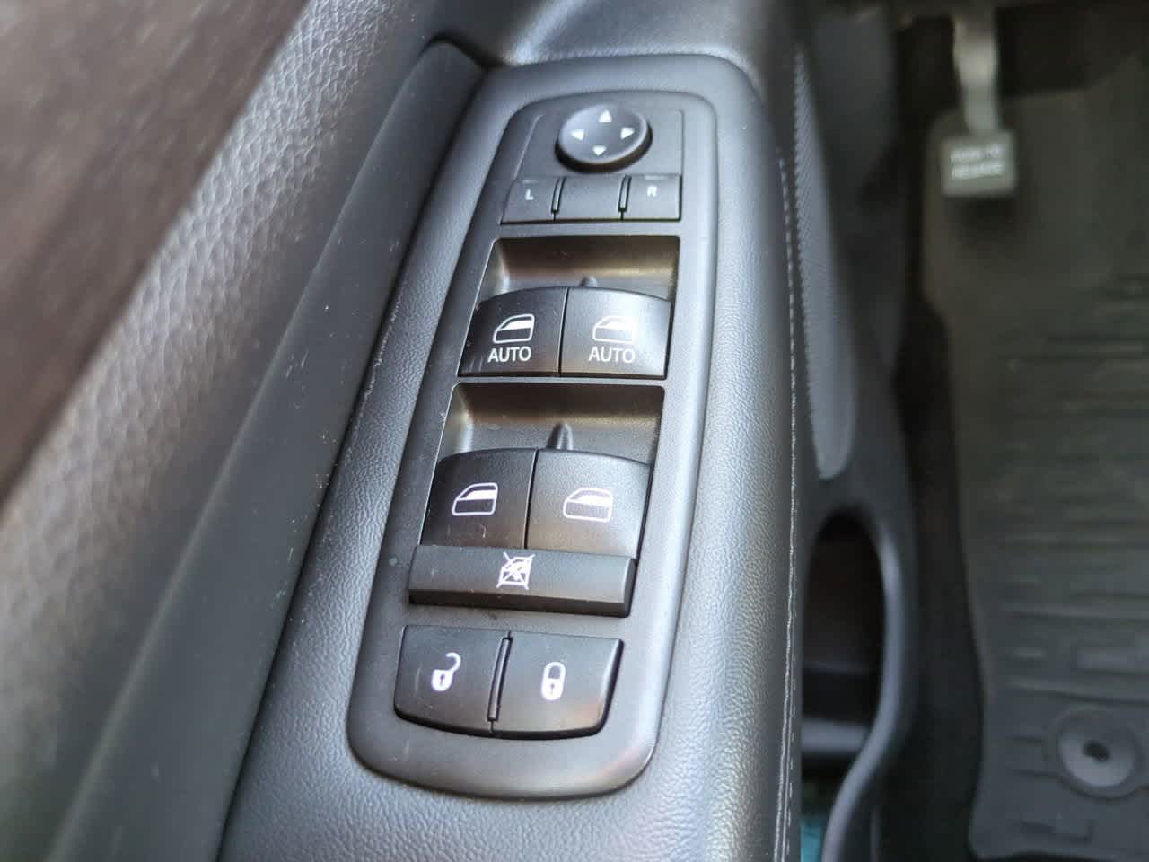 Thumbnail: 2018 Jeep Grand Cherokee - 23